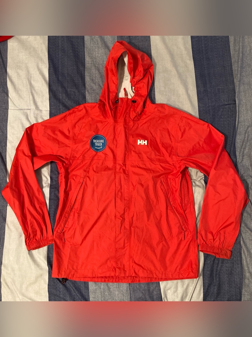 Helly Hansen Mens Hooded Windbreaker Jacket Sz M Treasure Truck Logo Red